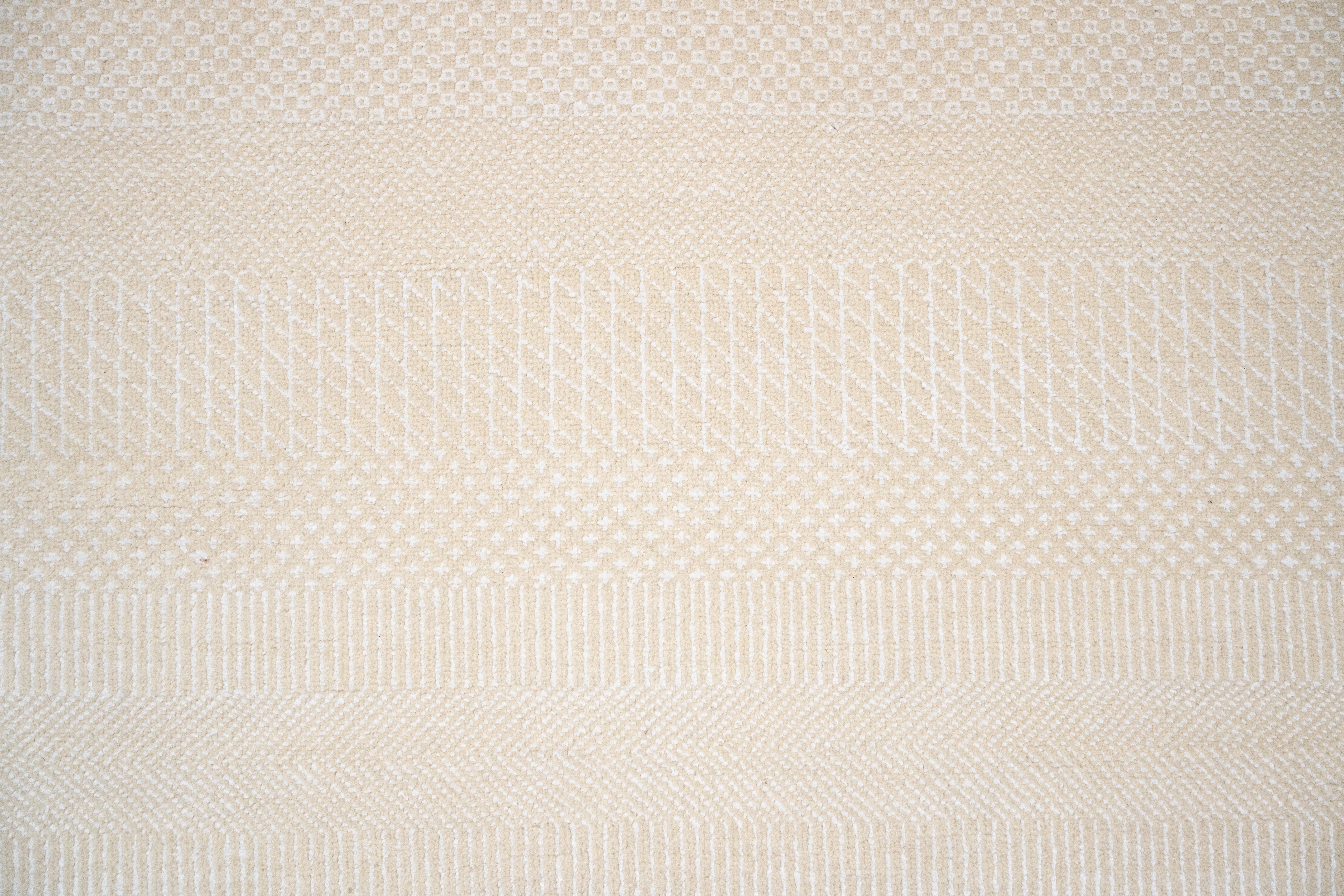 Handknotted Carpet, DIA - 1252 MCN, Ivory & Ivory